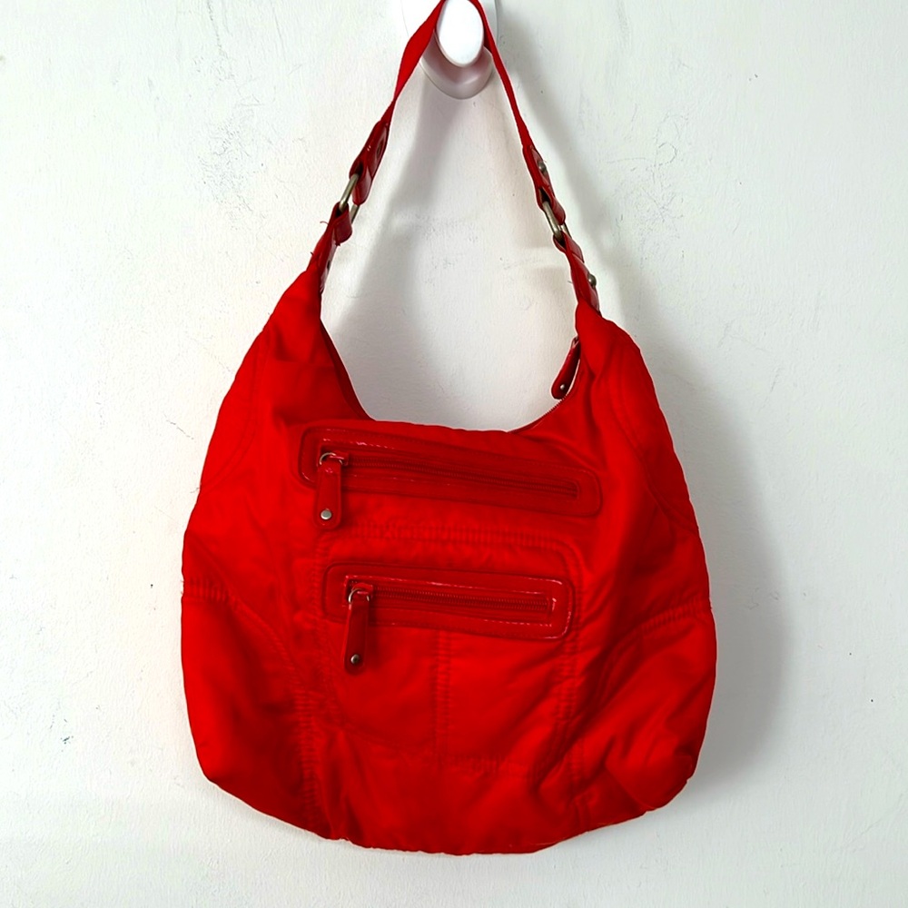 🌞 Avon Red zipper shoulder bag satchel 2 outside zipper pockets